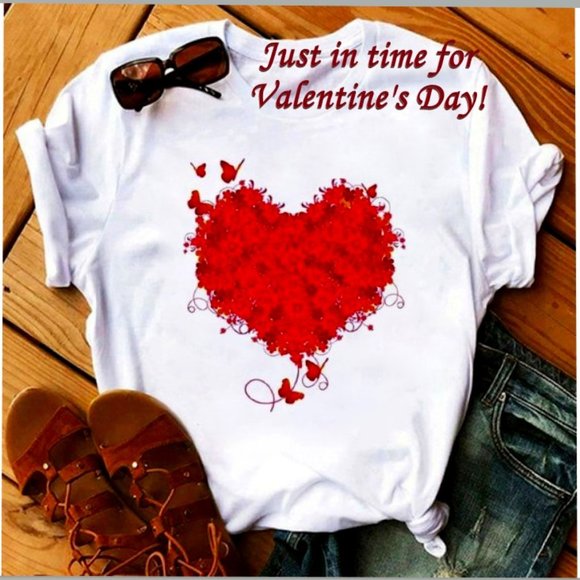 Tops - LAST ONE!!  Red Heart Tee Shirt💕HP⭐️